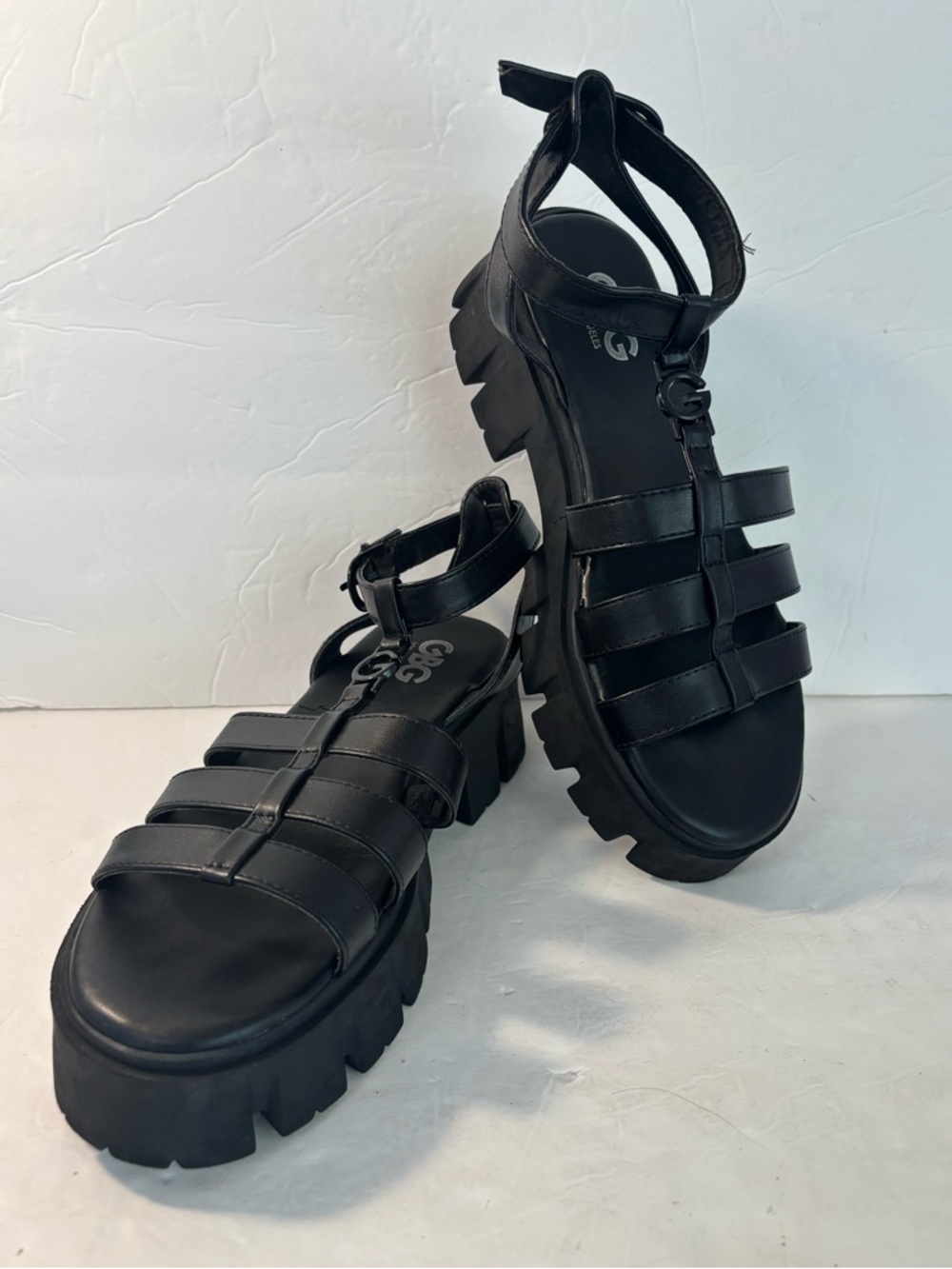 GBG LOS ANGELES  Black Gladiator Platform Sandals Size 8.5